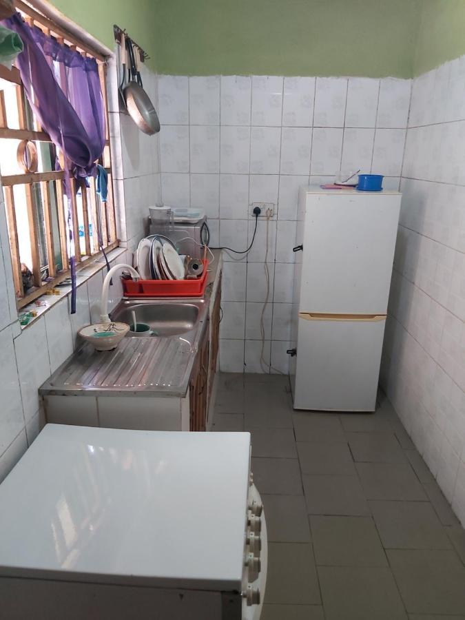 Staycation Suites And Apartment Lagos Extérieur photo